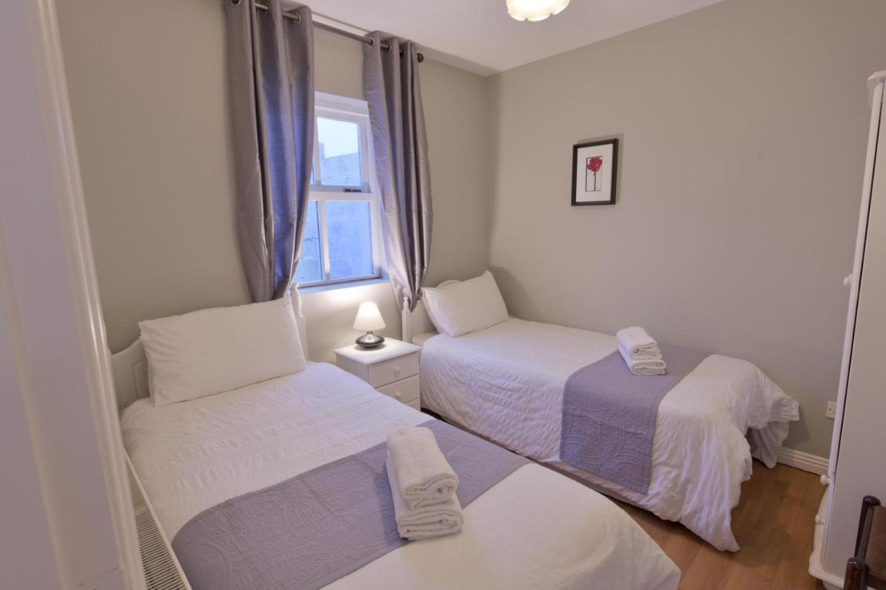 Ocean Breeze Apartment Лехинч Екстериор снимка