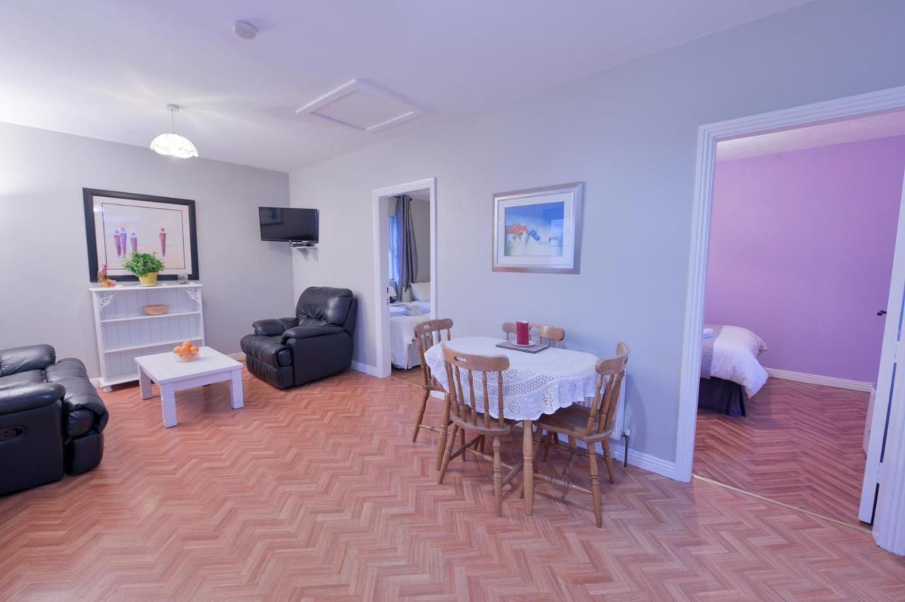 Ocean Breeze Apartment Лехинч Екстериор снимка