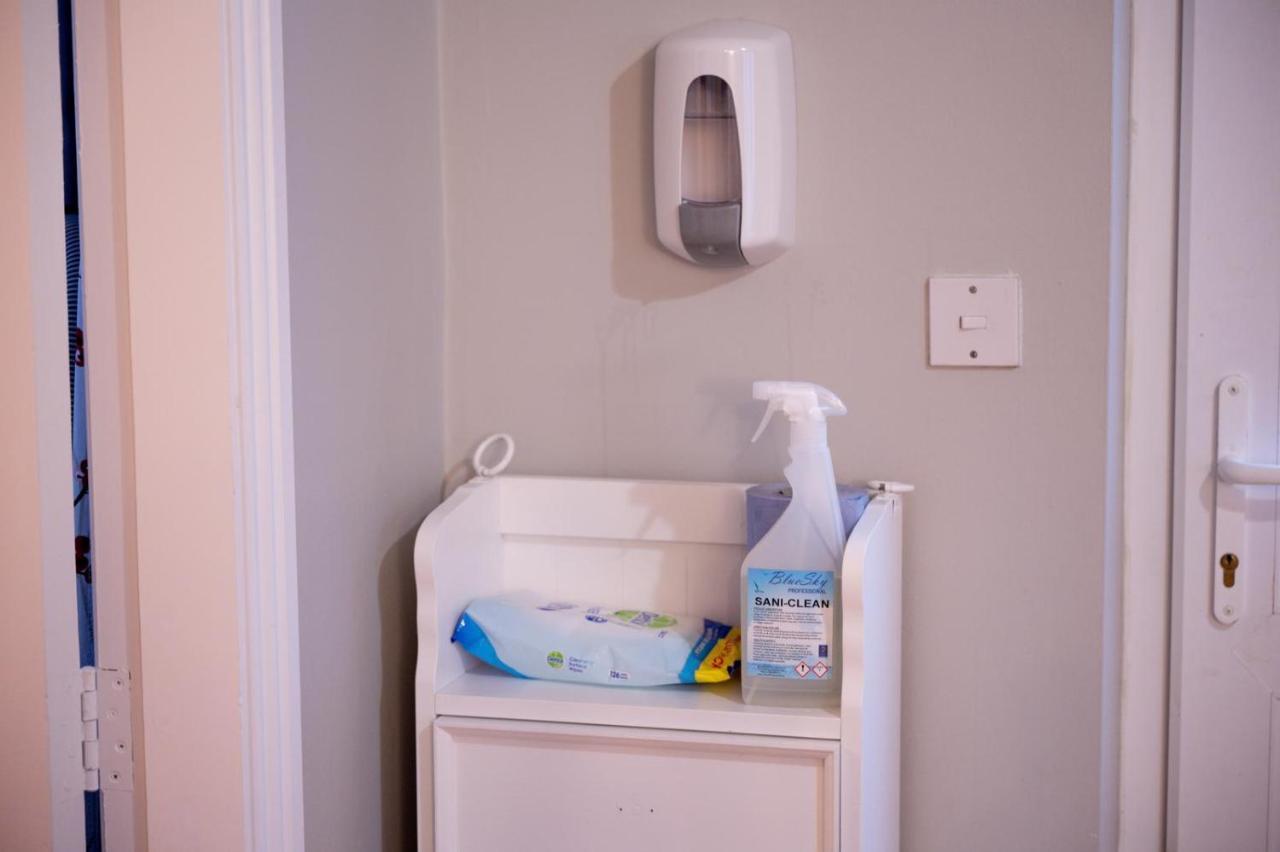 Ocean Breeze Apartment Лехинч Екстериор снимка