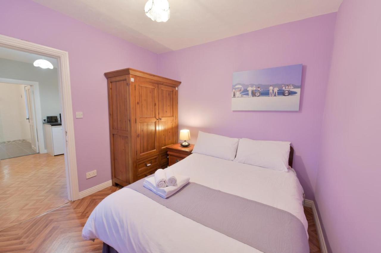 Ocean Breeze Apartment Лехинч Екстериор снимка