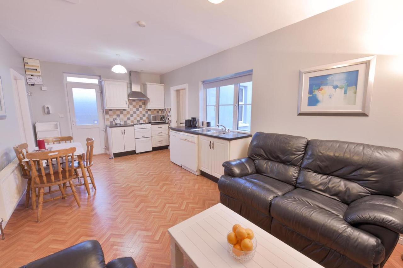Ocean Breeze Apartment Лехинч Екстериор снимка